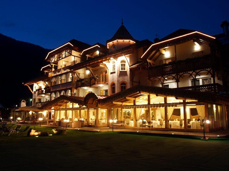 Rene Dolomites Boutique Hotel 博萨迪法萨 外观 照片