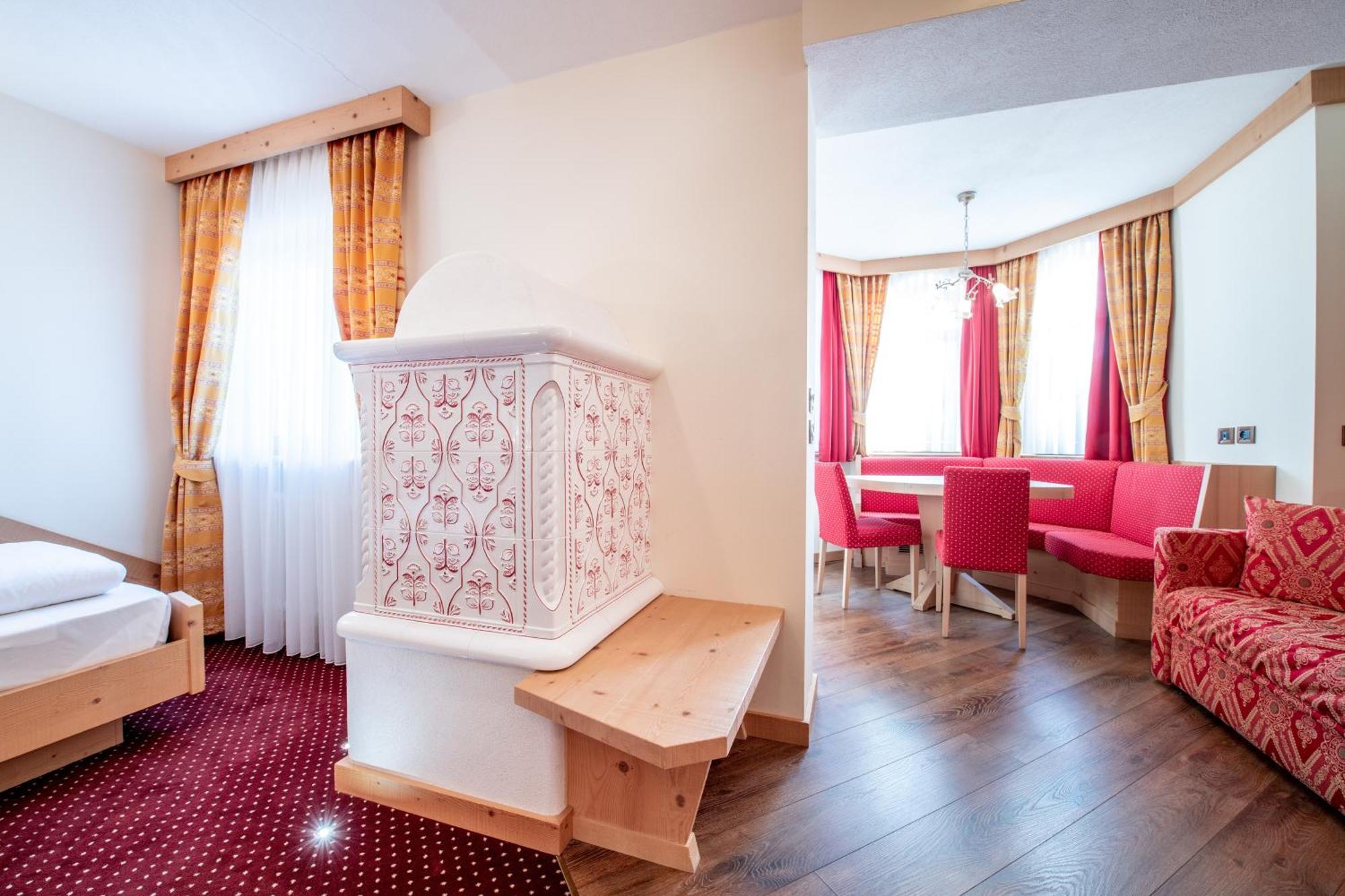 Rene Dolomites Boutique Hotel 博萨迪法萨 客房 照片