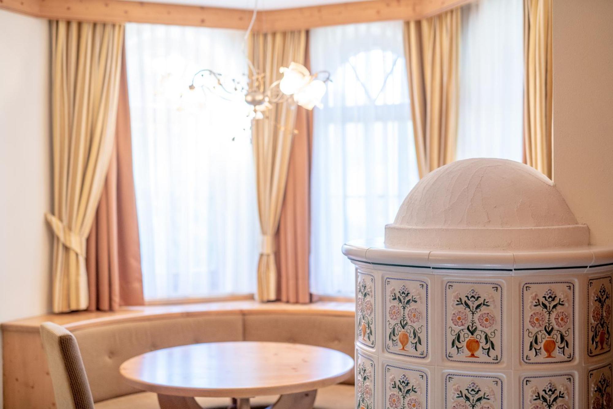 Rene Dolomites Boutique Hotel 博萨迪法萨 客房 照片