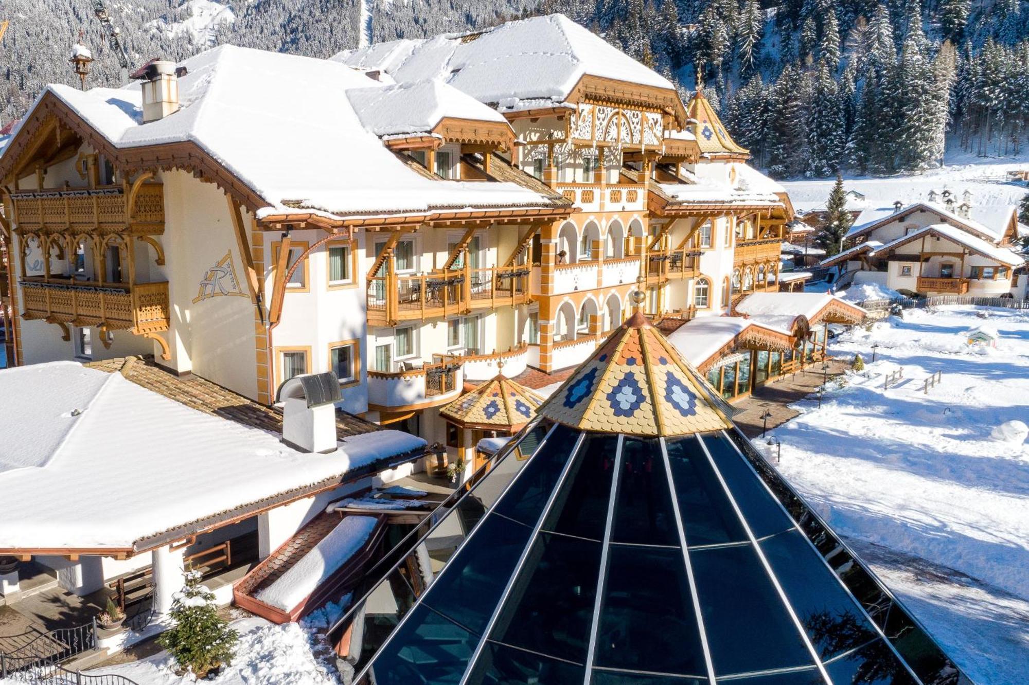 Rene Dolomites Boutique Hotel 博萨迪法萨 外观 照片